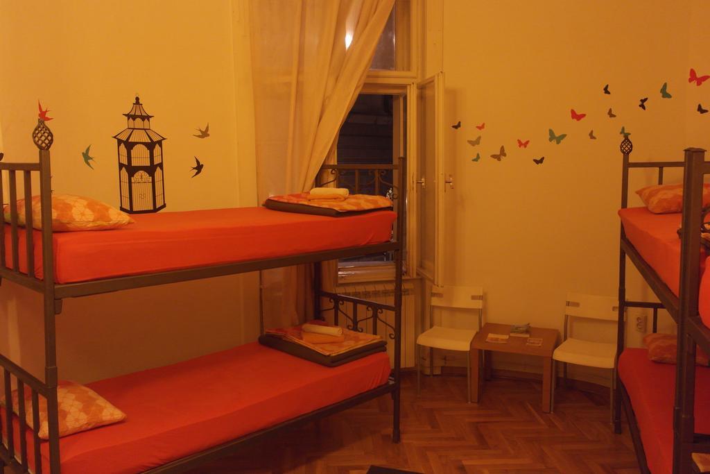 Time Hostel Beograd Værelse billede