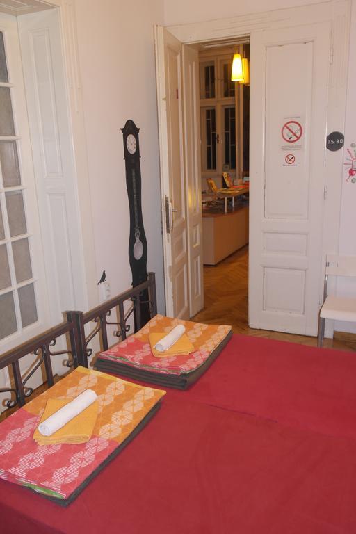 Time Hostel Beograd Værelse billede